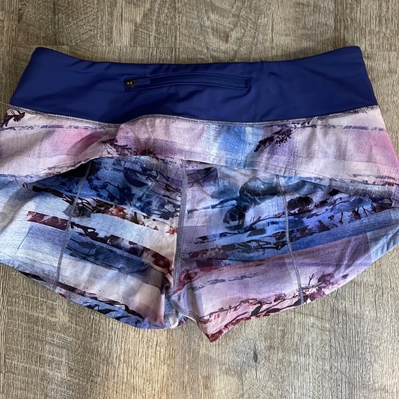 BNWT Rare Lululemon speed up shorts 2.5” - Picture 2 of 4